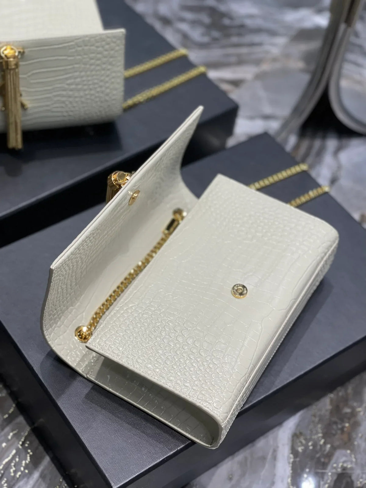 YSL KATE 24cm