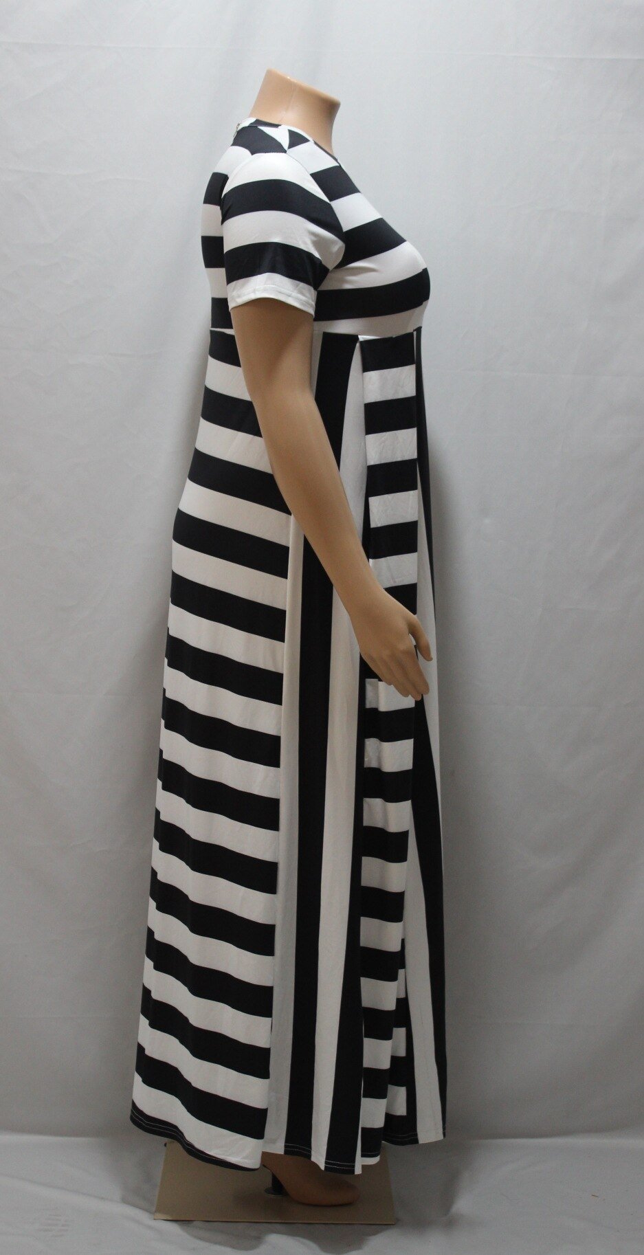 Hot Selling Women'S Dress Loose-Fit Crew Neck Horizontal And Vertical Stripes Large Size Dress