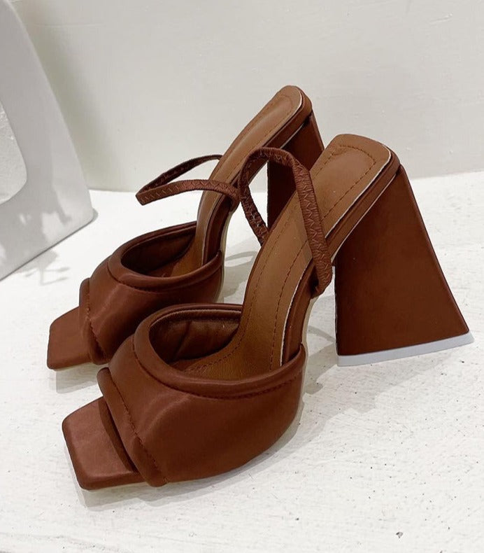 Leslie Heels
