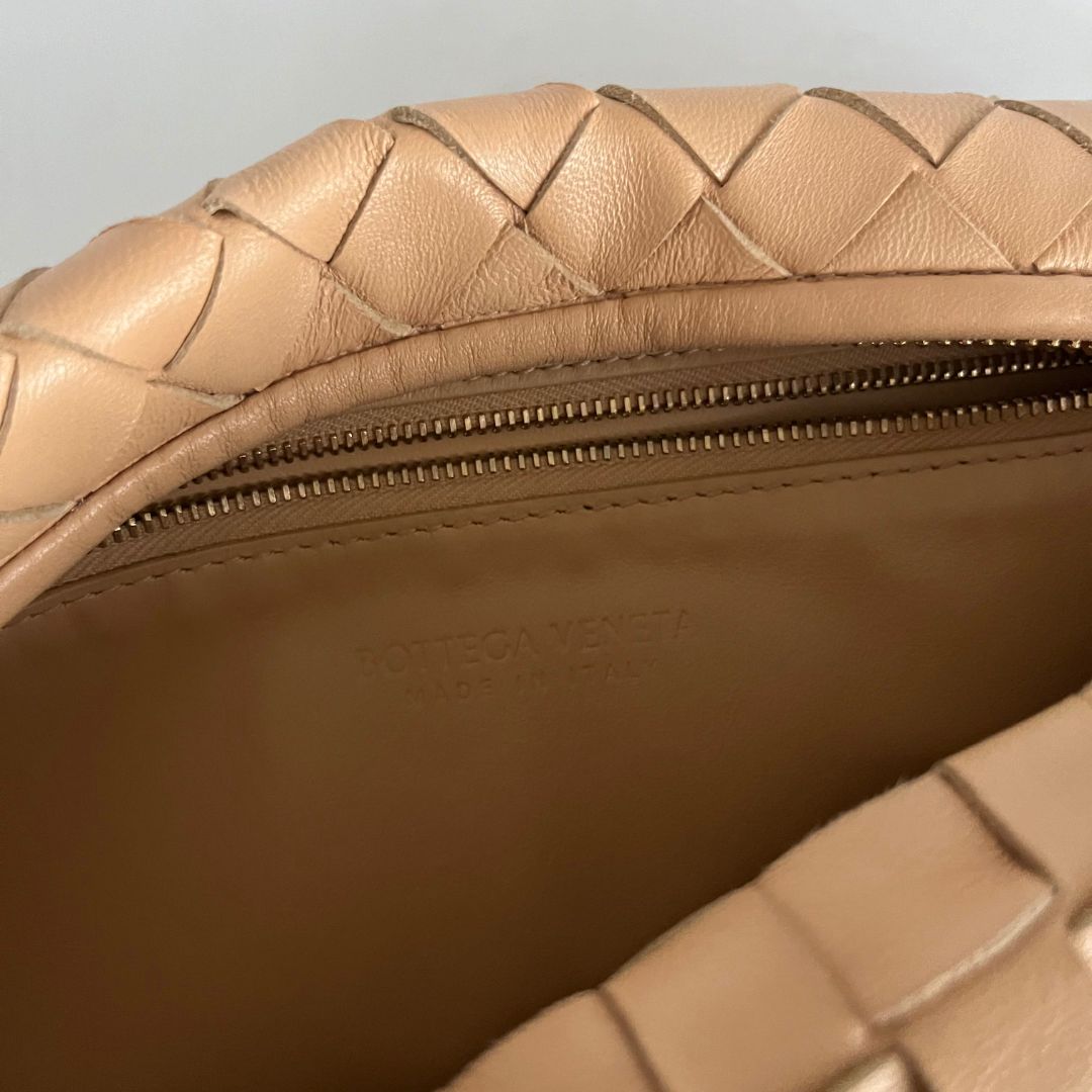 Bottega Veneta The Small Jodie in Intrecciato Napa