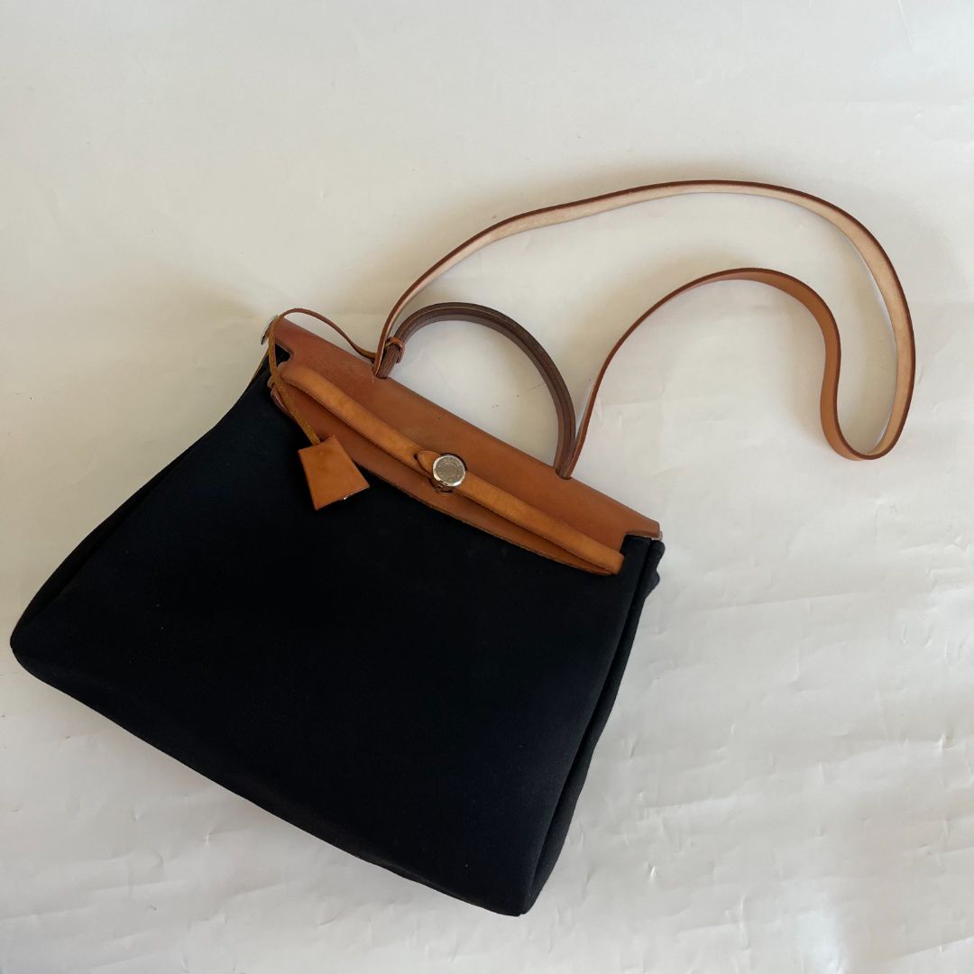 Hermès Natural Vache Hunter and Black Toile Herbag Zip 31 Palladium Hardware