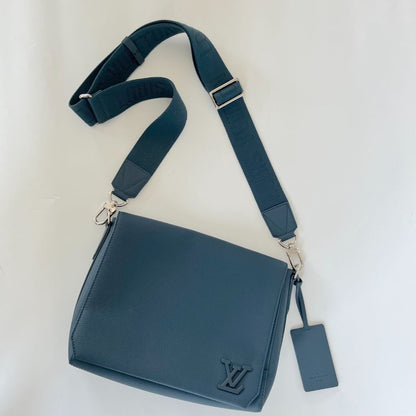 Louis Vuitton Blue Aerogram Messenger bag