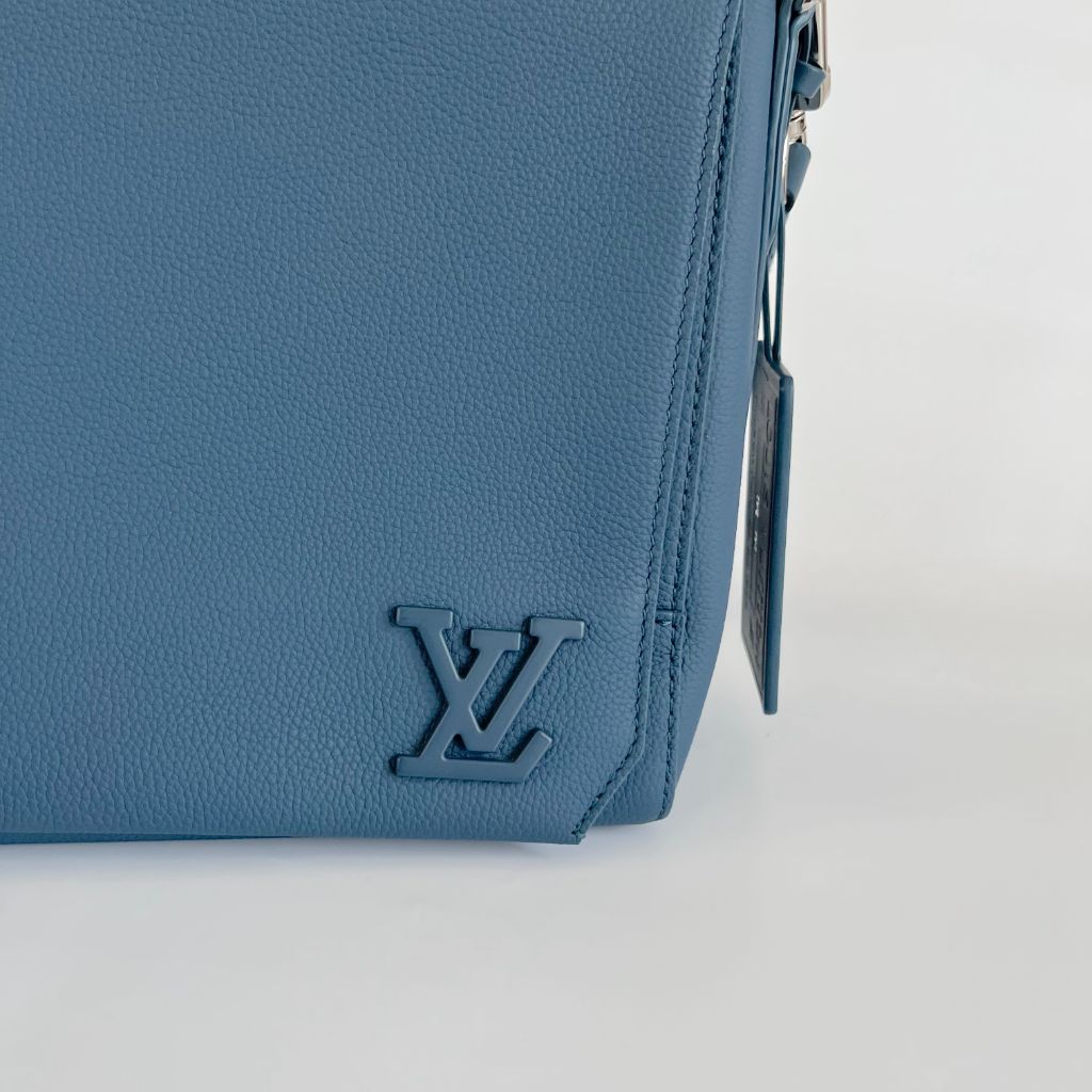 Louis Vuitton Blue Aerogram Messenger bag