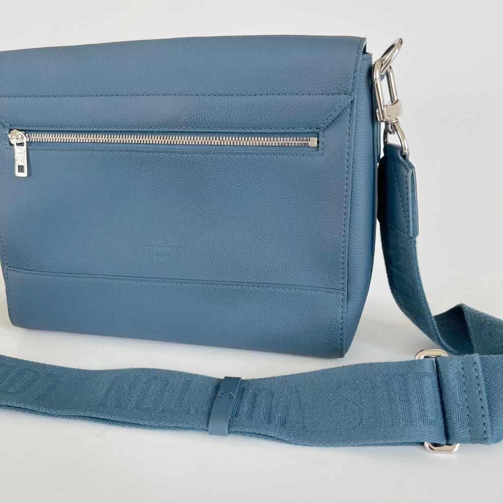 Louis Vuitton Blue Aerogram Messenger bag
