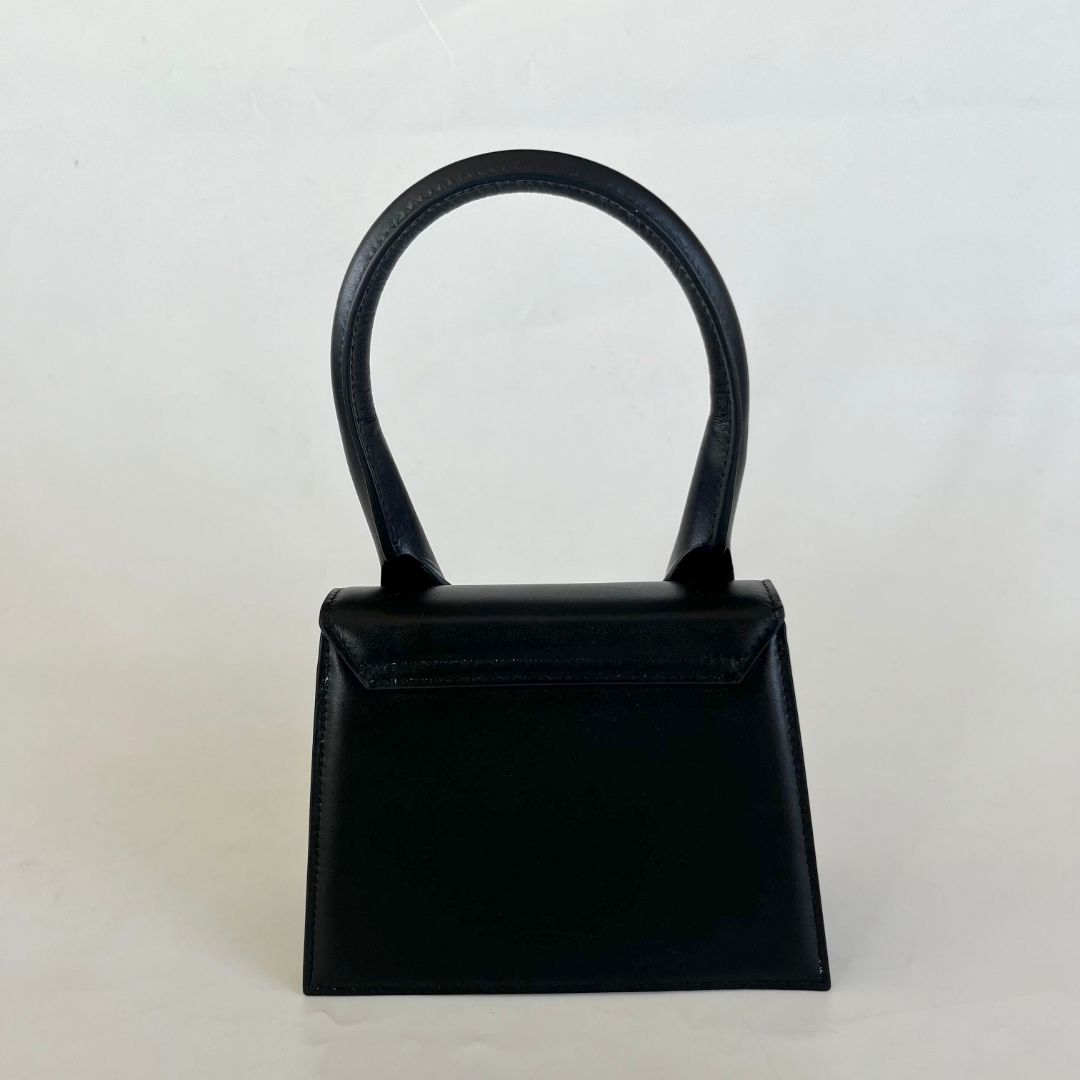 Jacquemus Le Grand Chiquito black leather bag