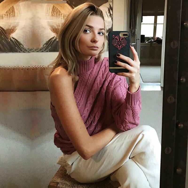 One Side Shoulder Off Single-Sleeve Twisted Turtleneck Sweater