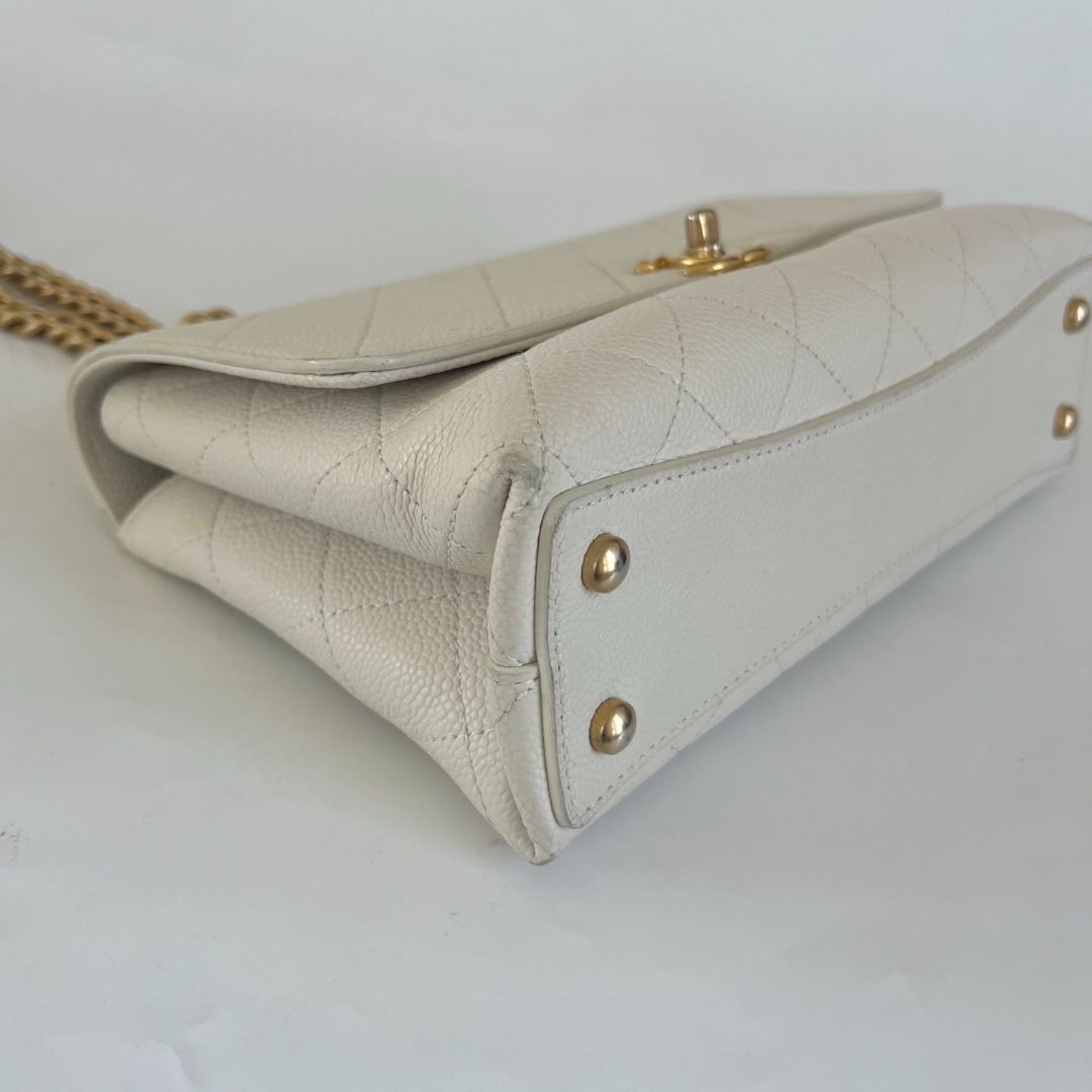 Chanel White Quilted Caviar Leather Medium Chic Affinity Flap Bag