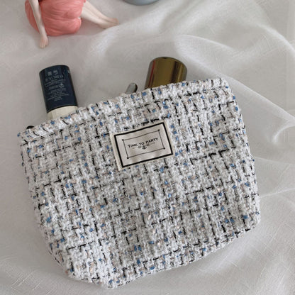 Cosbai - Plaid Pattern Woven Makeup Bag