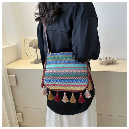 Small Fresh Ethnic Style Crossbody Bag For Women'S New Fashion Versatile Wide Shoulder Strap Single Shoulder Bag Tassel Bucket Bag