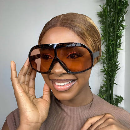 Retro Oversized Sunglasses Trendy Outdoor Shades for Women