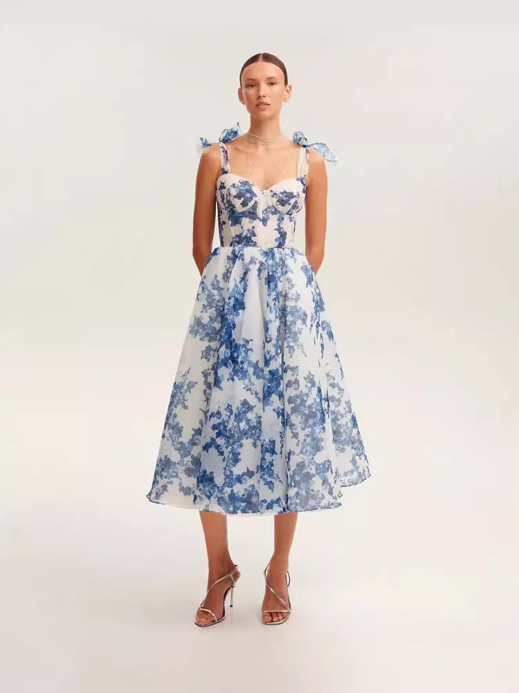 Elegant Off-Shoulder Maxi Dress With 3D Fabric