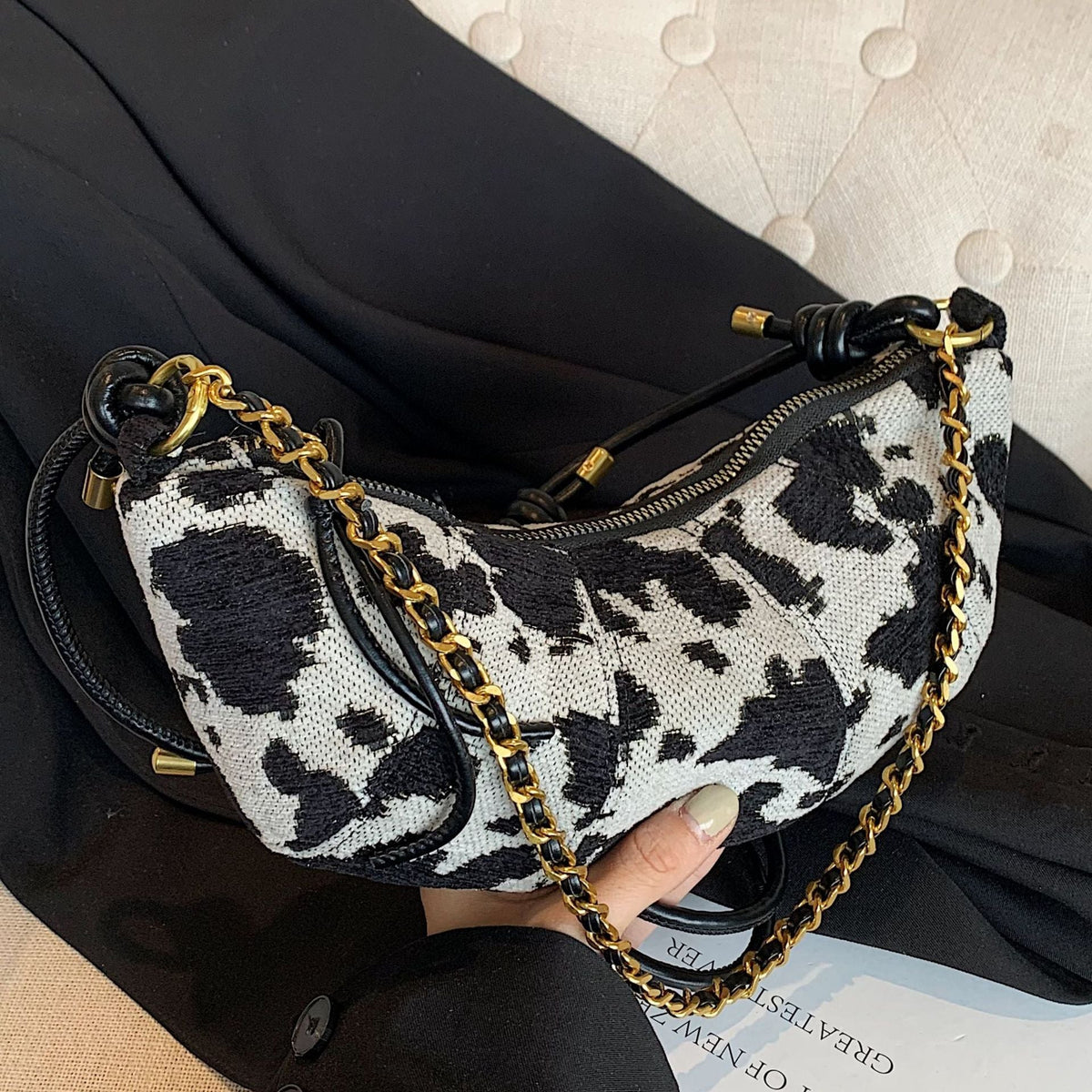 Fashionable Cow Print Bucket Bag Stylish PU Shoulder Bag