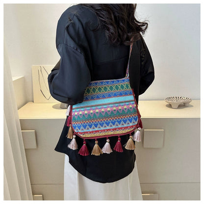 Small Fresh Ethnic Style Crossbody Bag For Women'S New Fashion Versatile Wide Shoulder Strap Single Shoulder Bag Tassel Bucket Bag