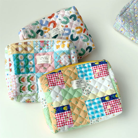 Flowal Print Simplle Make Up Bag