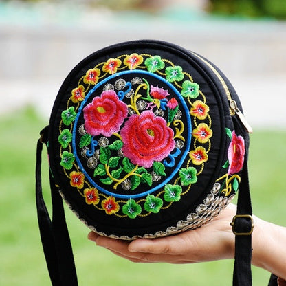New Spring And Summer Women'S Messenger Bag Ethnic Embroidery Fashion Leisure Simple And Versatile One Shoulder Mobile Phone Bag