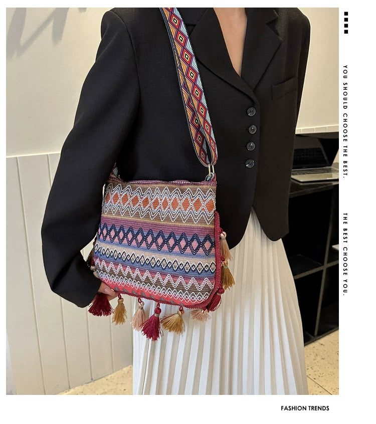 Small Fresh Ethnic Style Crossbody Bag For Women'S New Fashion Versatile Wide Shoulder Strap Single Shoulder Bag Tassel Bucket Bag