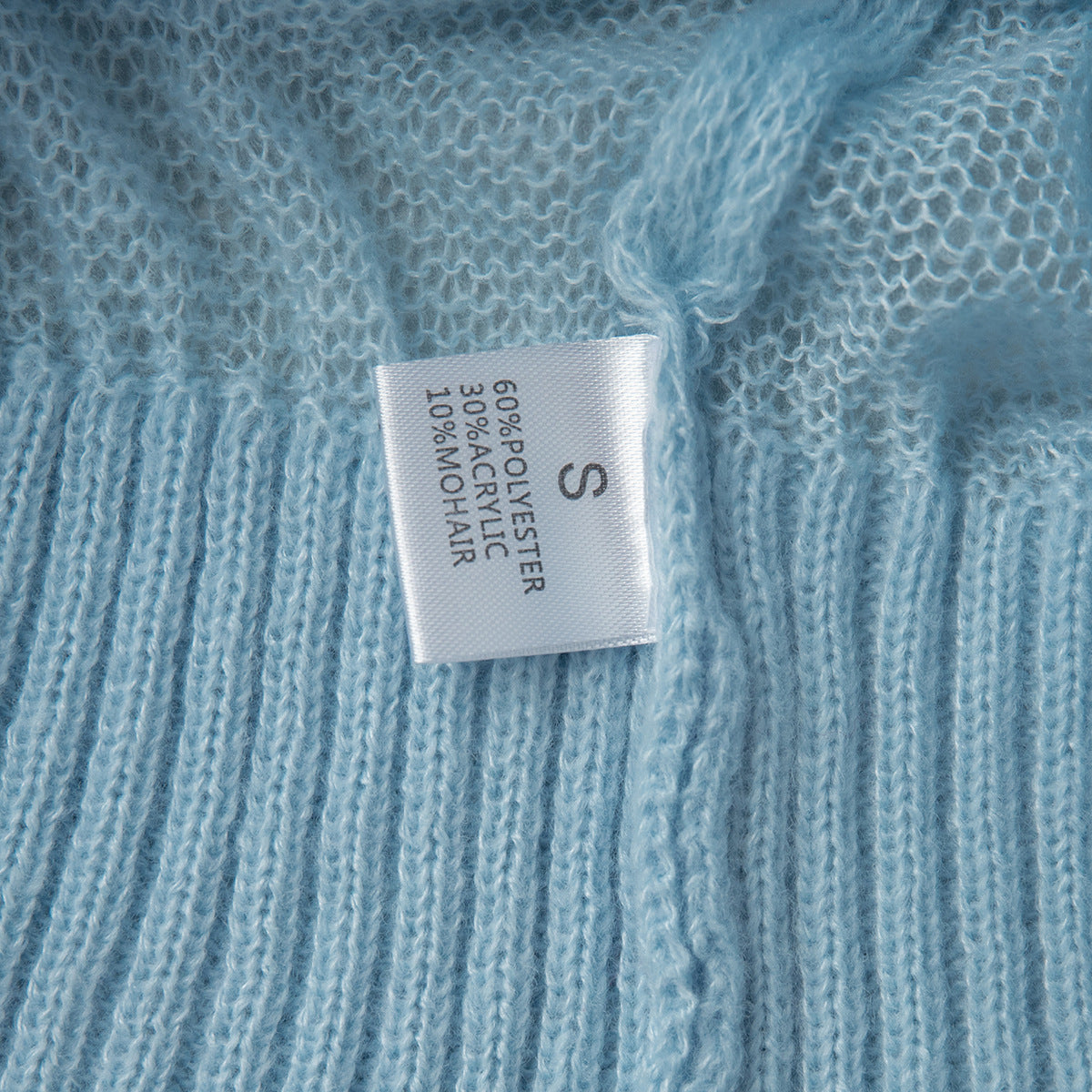 Comfortable Knit Sweater with Round Neck for Women