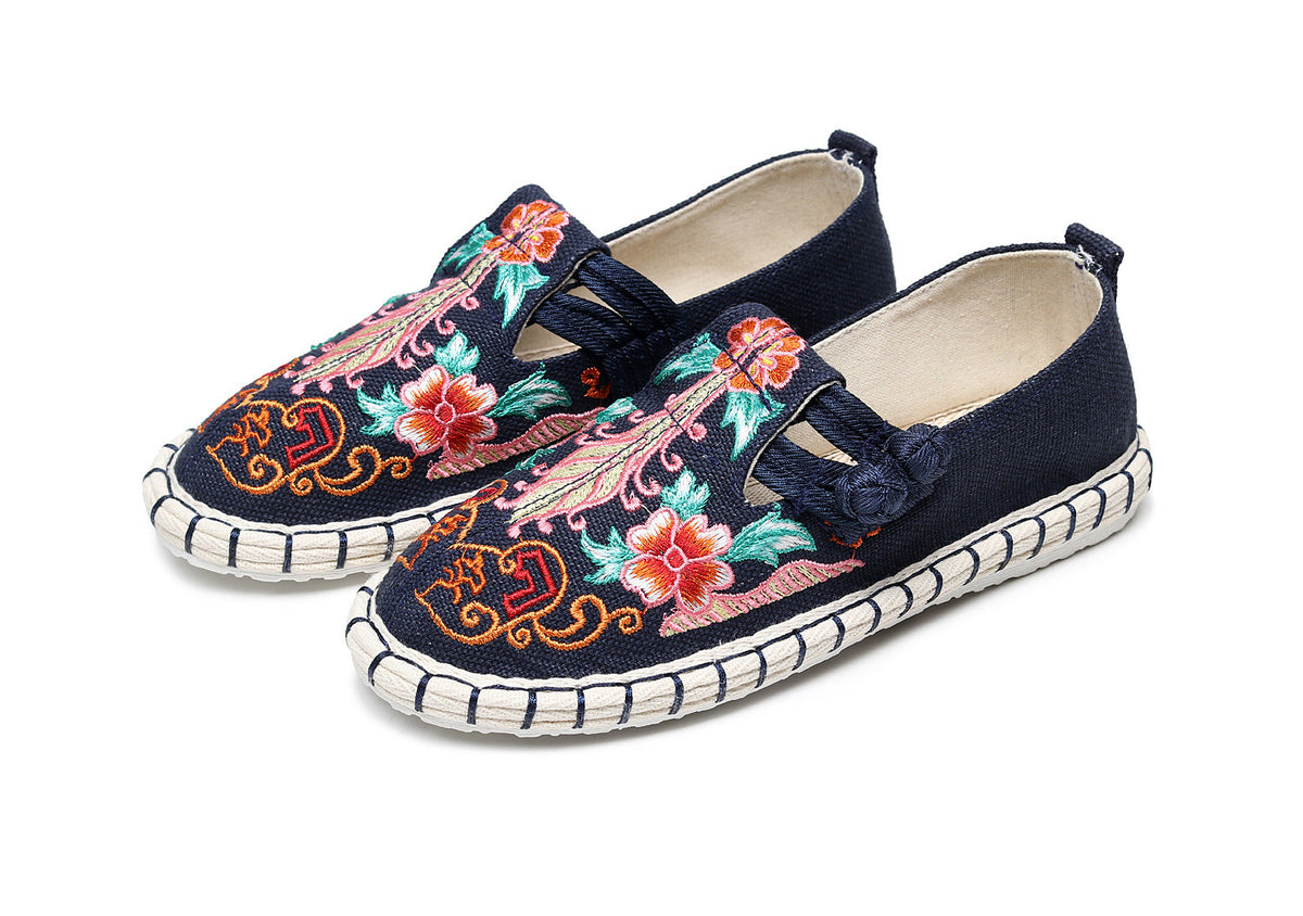 Tibetan Floral Embroidered Style Flat Shoes