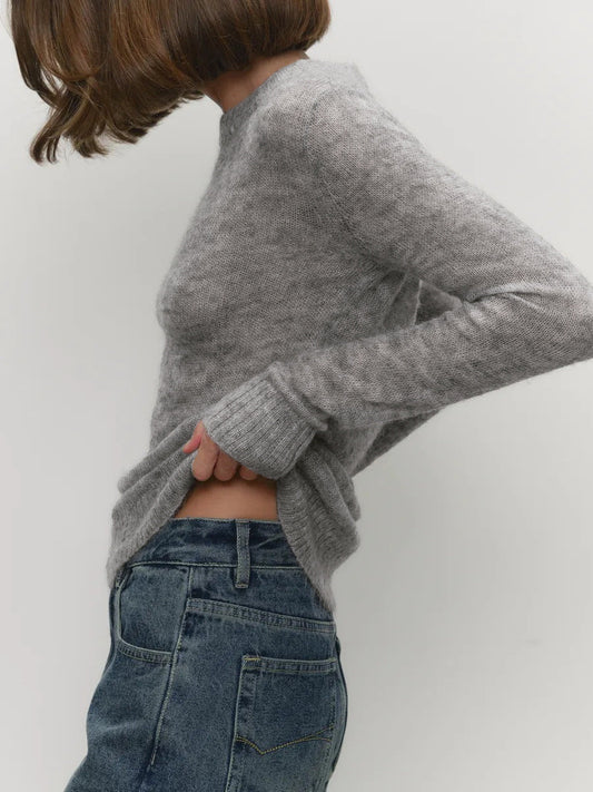 Minimalist Round Neck Long Sleeve Knit Top