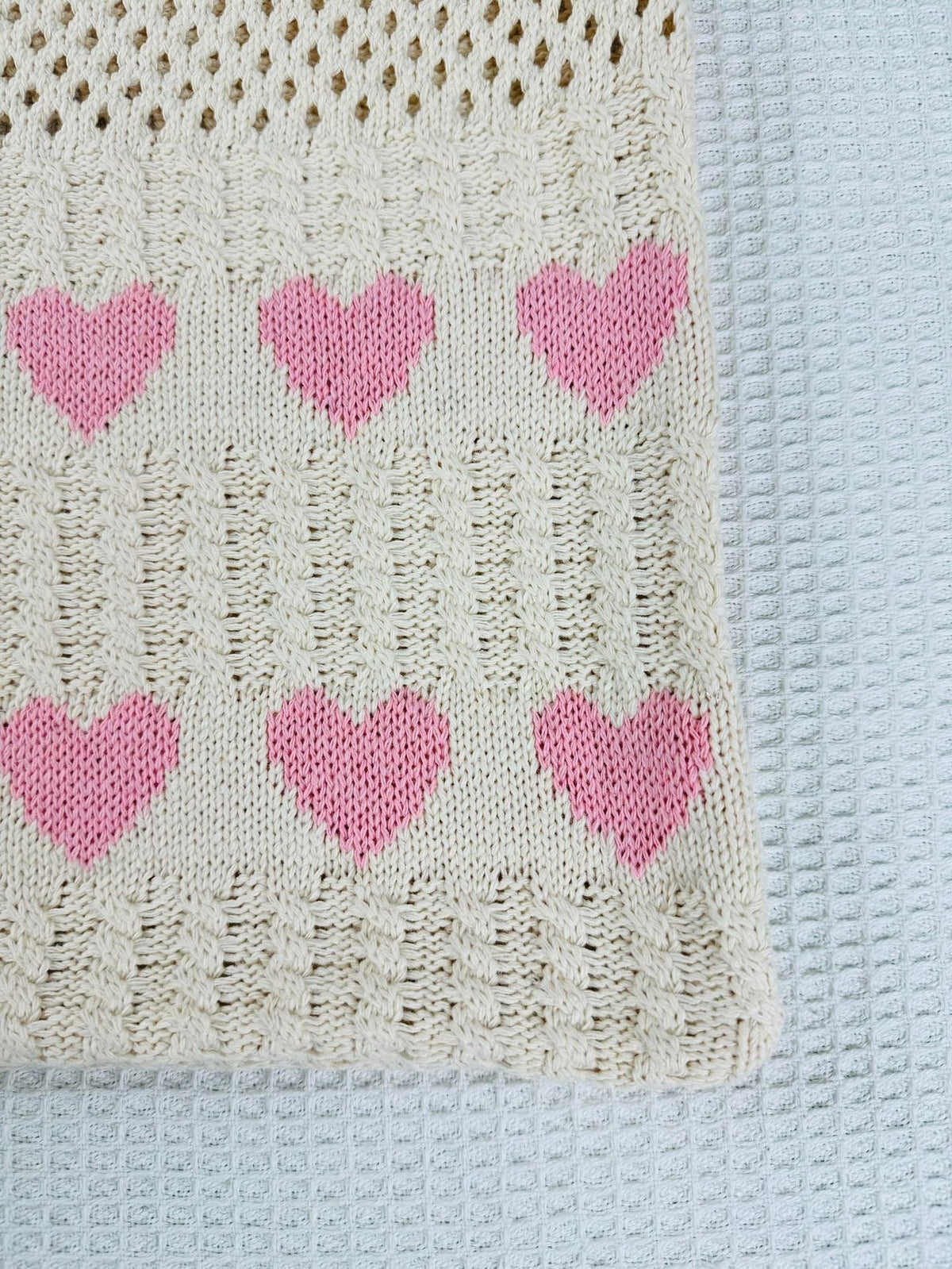 3+ Love Print Hollow Out KNit Shoulder Bag