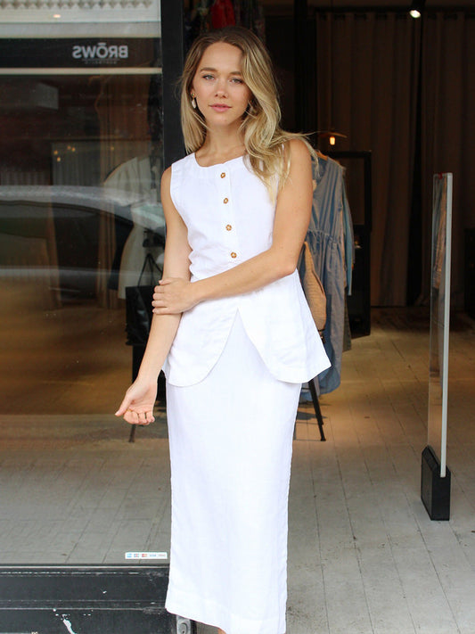 Casual Sleeveless Vest and High-Waisted Skirt Set