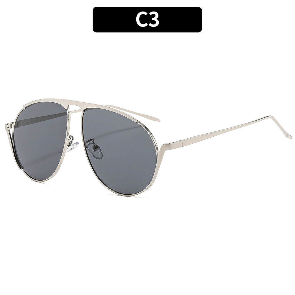 Trendy Oversized Sunglasses UV400 Protection Metal Frame
