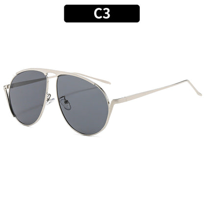 Trendy Oversized Sunglasses UV400 Protection Metal Frame