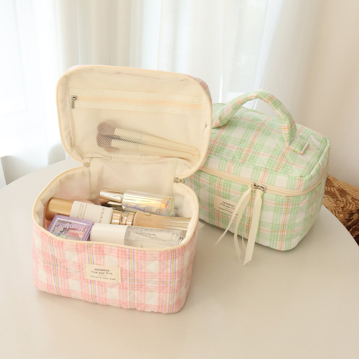 Simple Plaid Large Capacity Makeup Bag