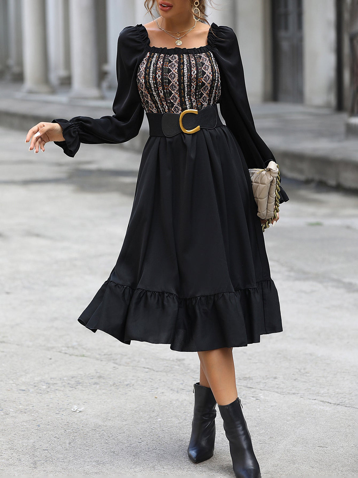 New Style Of Elegant Square Neck Design With A Sense Of Waist Closure Dress