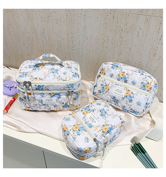 Flower Print Large Capacity Quilted Makeup Bag
