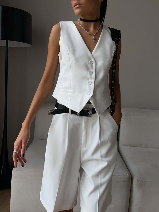 Stylish Sleeveless Blazer Set With Tailored Shorts