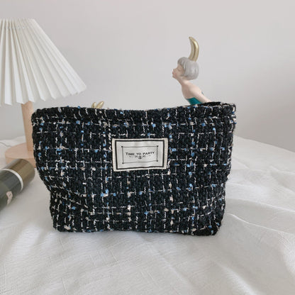 Cosbai - Plaid Pattern Woven Makeup Bag