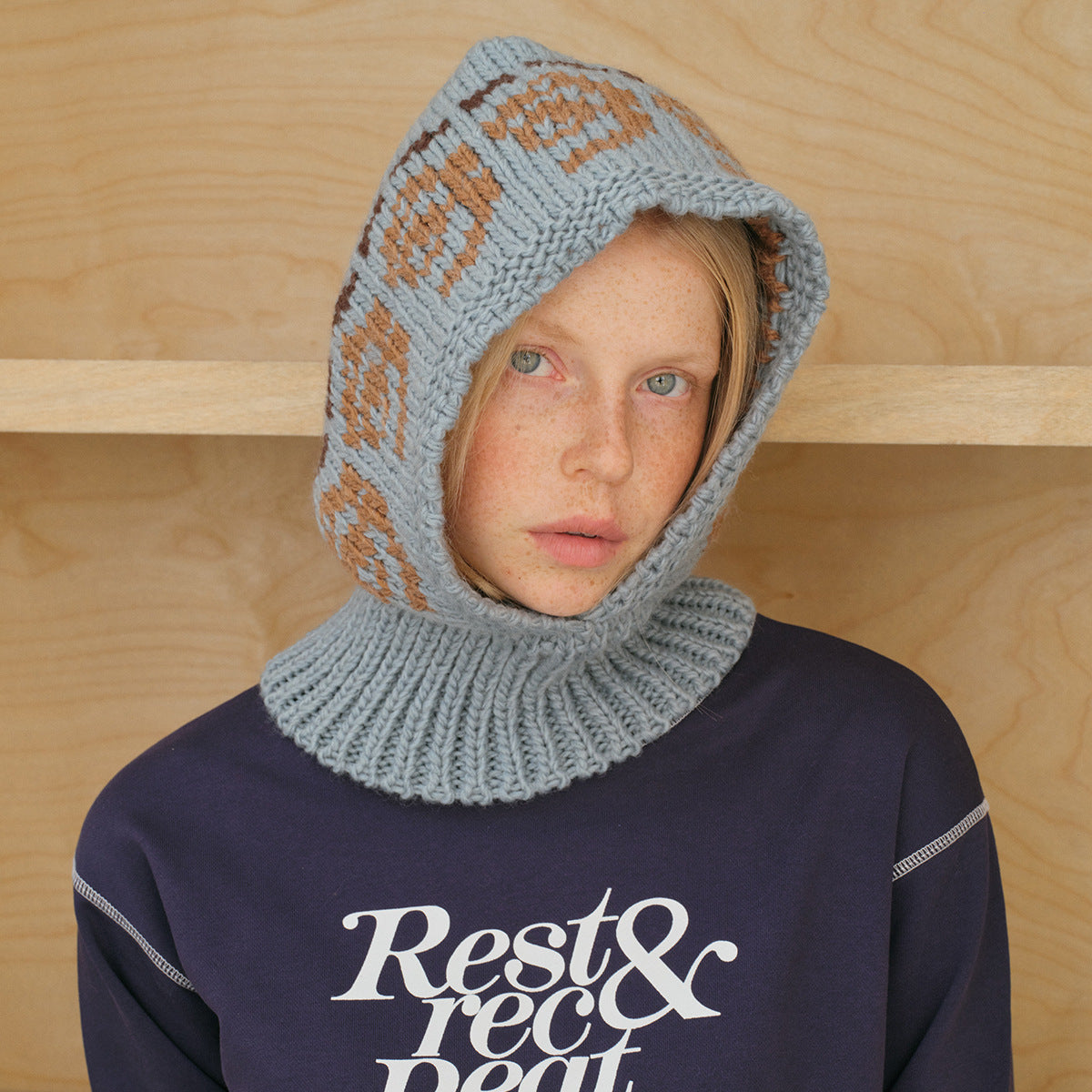 Textured Wool Blend Rose Pattern Beanie with Neck Warmer