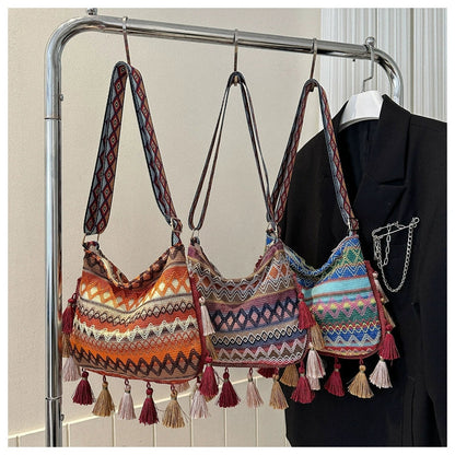 Small Fresh Ethnic Style Crossbody Bag For Women'S New Fashion Versatile Wide Shoulder Strap Single Shoulder Bag Tassel Bucket Bag