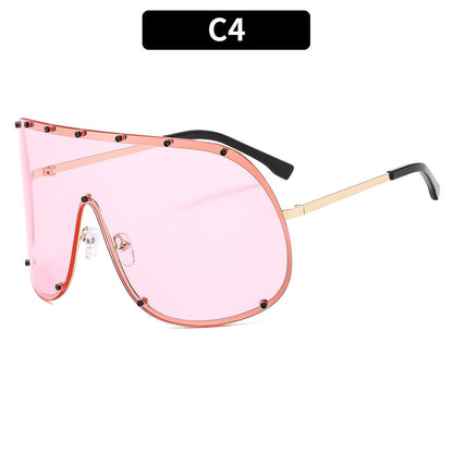 Chic Oval Frame Sunglasses UV400 Protection