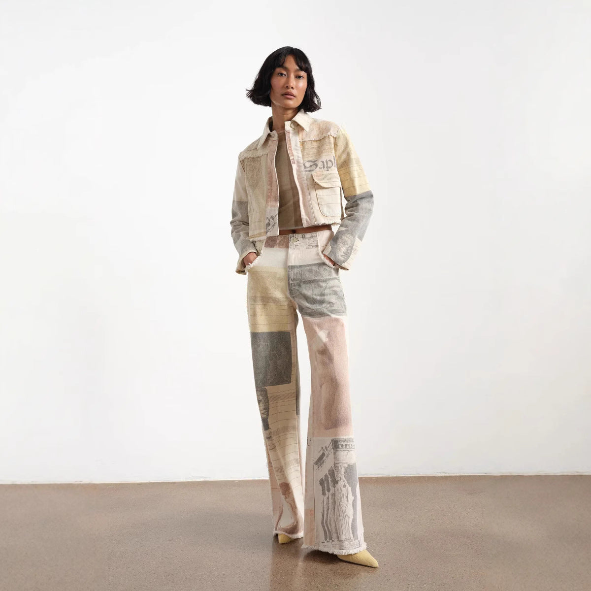 Vintage-Inspired Wide-Leg Printed Jeans