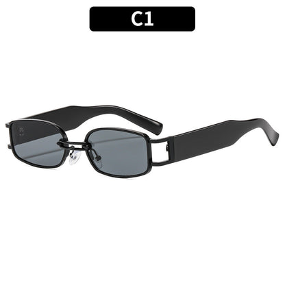 Trendy Oval Frame Sunglasses with Metal Accents