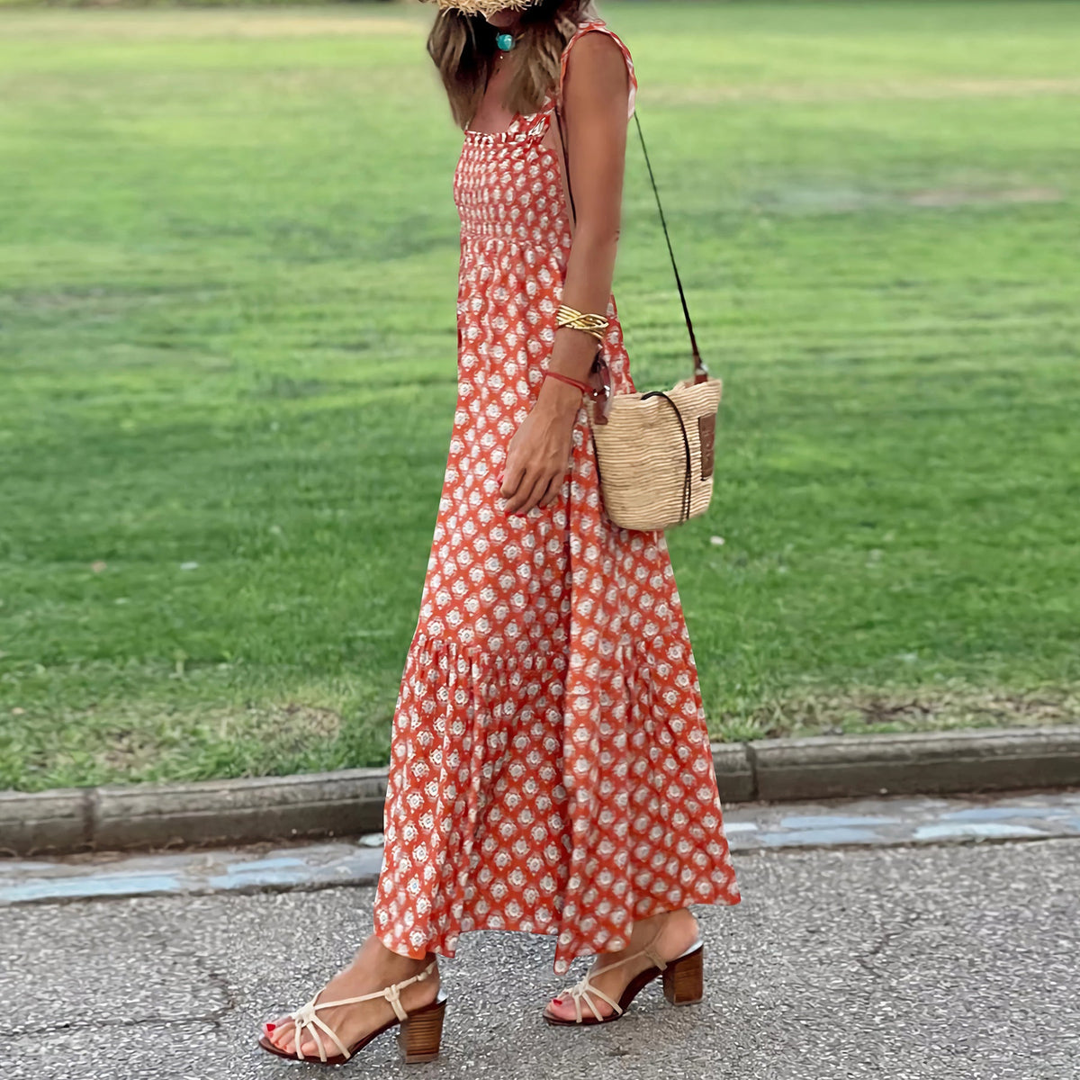 Summer Women'S Elegant Print Elastic Strap Skirt Holiday Style French Fragmented Flower Hanging Strap Long Dress
