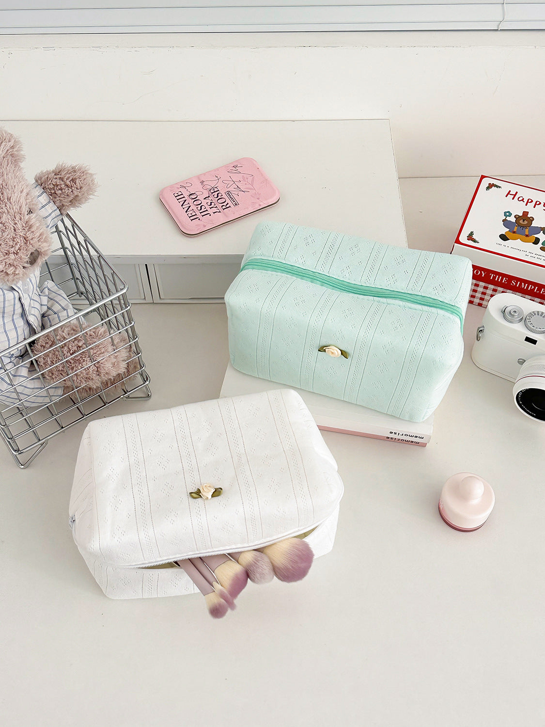 Large Capacity Knitted Cotton Octagonal Makeup Bag for Daily Use
