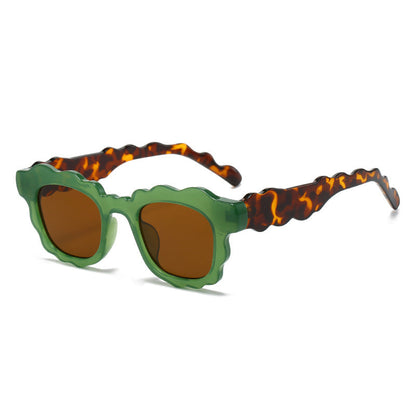 Women's Trendy Wave Sunglasses Retro Oversized UV400 Protection
