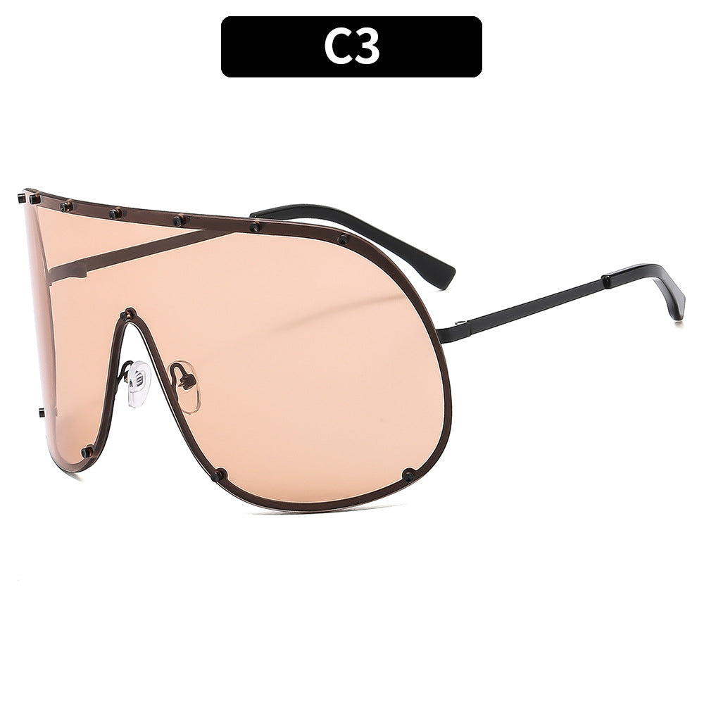 Chic Oval Frame Sunglasses UV400 Protection