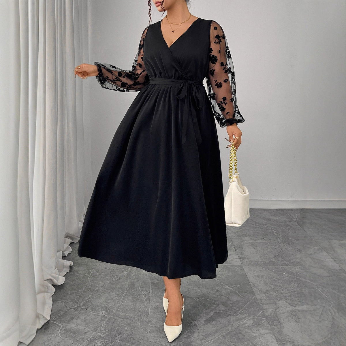 High Waist Plus Size V-Neck Lace Long Sleeve Dress