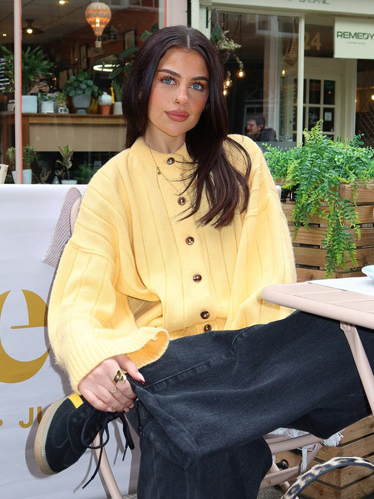 Casual Button-Down Knit Cardigan in Solid Colors