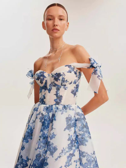 Elegant Off-Shoulder Maxi Dress With 3D Fabric