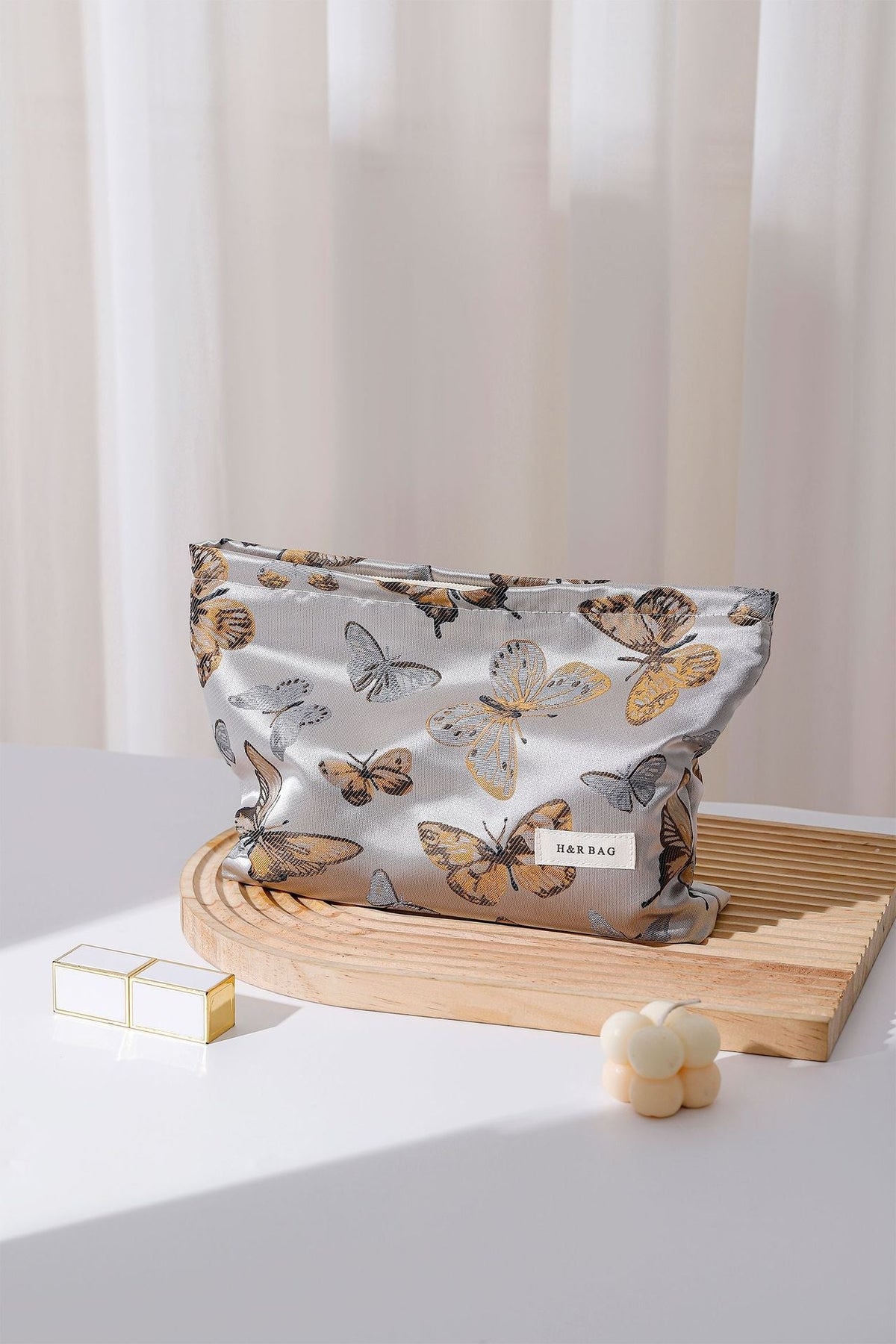 Vintage Butterfly Jacquard Portable Makeup Bag