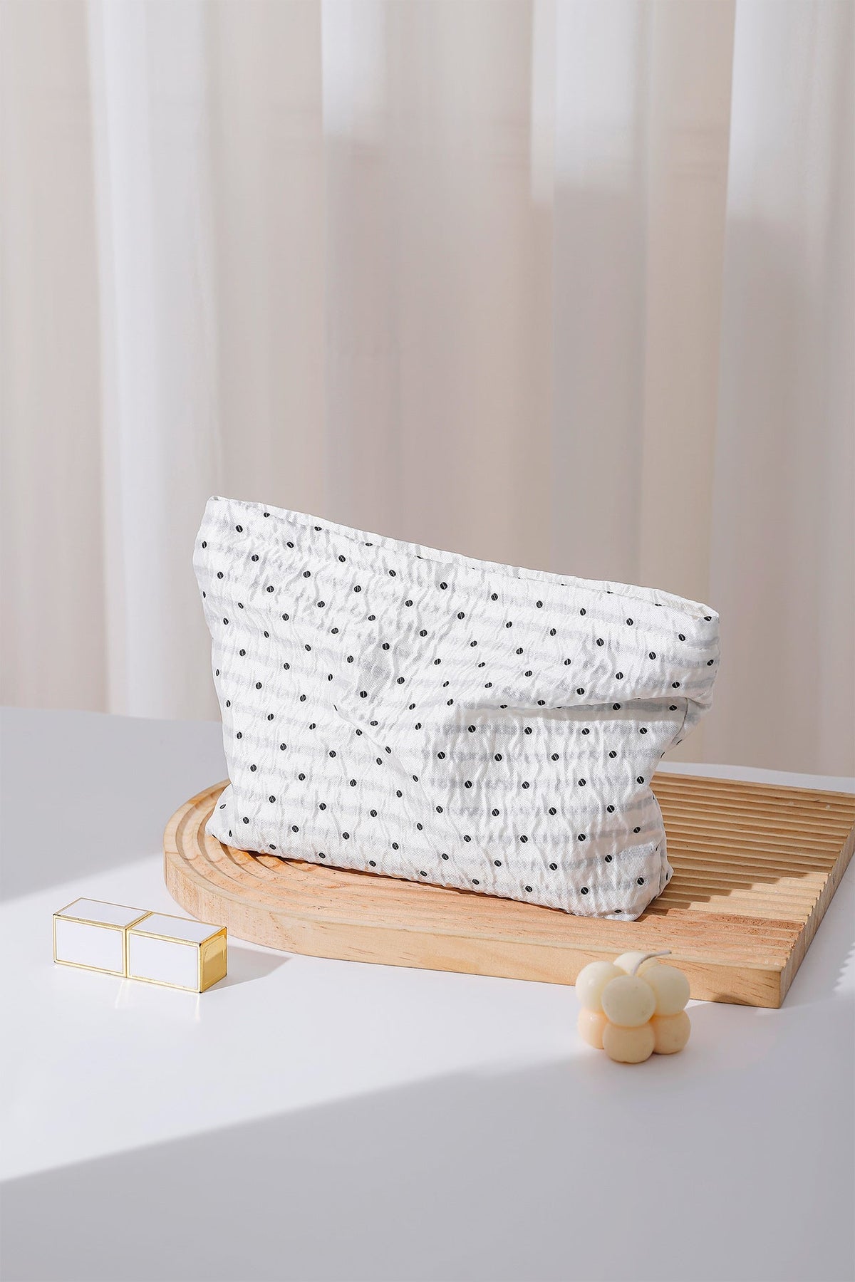 Minimalist Polka Dot Portable Makeup Bag