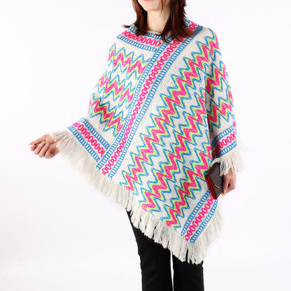 Warmth In Autumn And Winter, The Head Shawl Of The River Loop Wears The National Custom Su Sweater In The Sky, And The Ancient Folk Wind Blows The Opposite Side