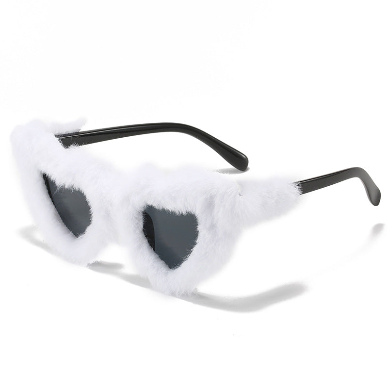 Heart-Shaped Gradient Pink Sunglasses Fun and Trendy
