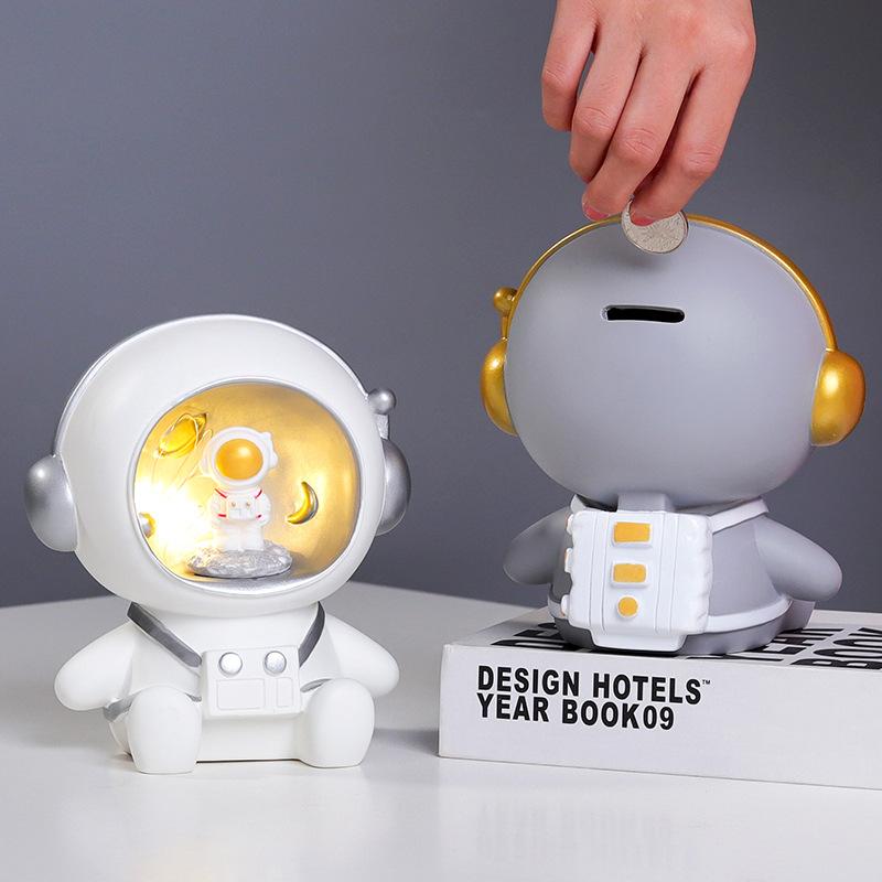Cartoon Astronaut  Nightlight Resin Ornaments Creative Gift Piggy Bank Decoration For Children'S Birthday