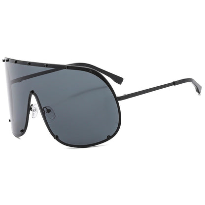 Chic Oval Frame Sunglasses UV400 Protection